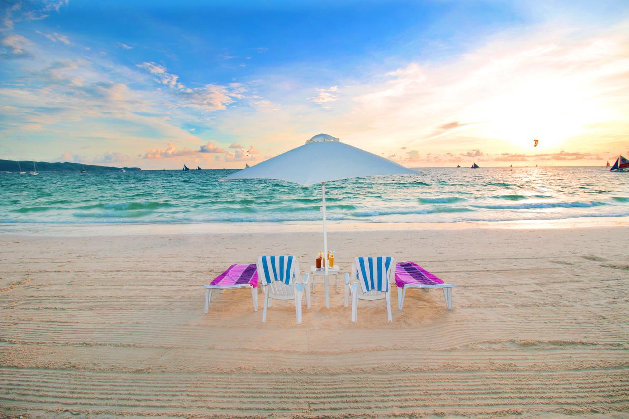 Grand Blue Beach Hotel Manoc-Manoc Εξωτερικό φωτογραφία